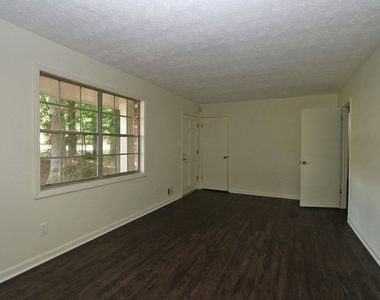 4215 Fawn Lane Se - Photo Thumbnail 5
