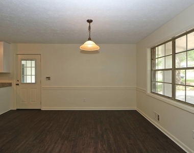 4215 Fawn Lane Se - Photo Thumbnail 9