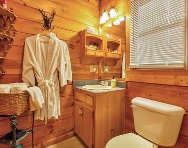 9 Briar Creek Road - Photo Thumbnail 4