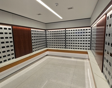 400 E Randolph Street - Photo Thumbnail 38