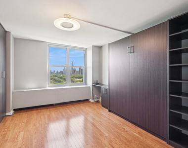 400 E Randolph Street - Photo Thumbnail 12