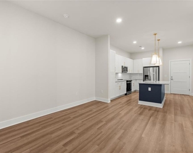 2648 Sandy Plains Road - Photo Thumbnail 10