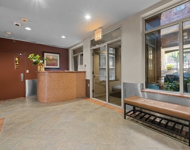 1500 W Monroe Street - Photo Thumbnail 2