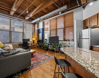 1500 W Monroe Street - Photo Thumbnail 17