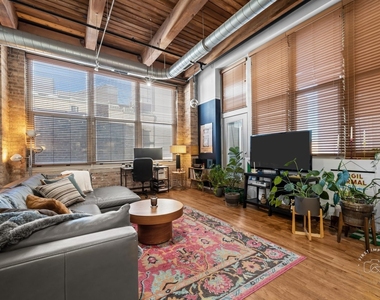 1500 W Monroe Street - Photo Thumbnail 5