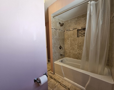 9924 Crawford Avenue - Photo Thumbnail 10