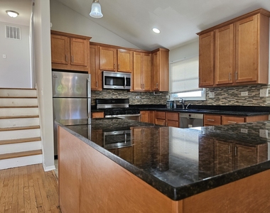 9924 Crawford Avenue - Photo Thumbnail 3