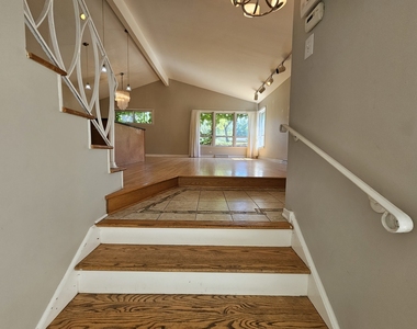 9924 Crawford Avenue - Photo Thumbnail 27