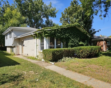 9924 Crawford Avenue - Photo Thumbnail 1