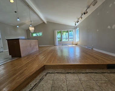 9924 Crawford Avenue - Photo Thumbnail 28