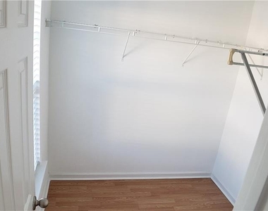795 Arbor Gate Lane - Photo Thumbnail 32