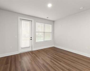 2648 Sandy Plains Road - Photo Thumbnail 9
