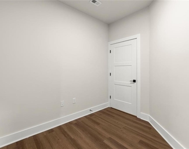 2648 Sandy Plains Road - Photo Thumbnail 12