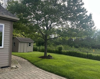 527 Springwood Lane - Photo Thumbnail 29