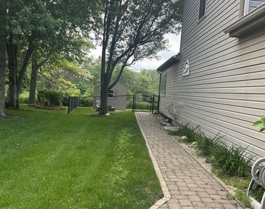 527 Springwood Lane - Photo Thumbnail 28