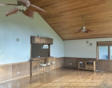 527 Springwood Lane - Photo Thumbnail 8