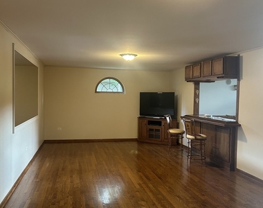 527 Springwood Lane - Photo Thumbnail 2