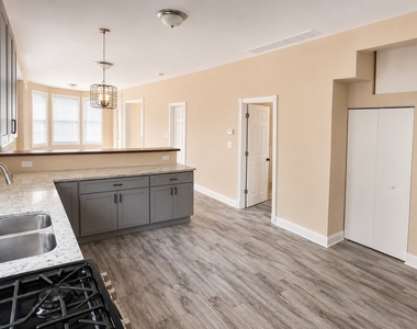 5328 W Leland Avenue - Photo Thumbnail 3