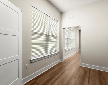 2648 Sandy Plains Road - Photo Thumbnail 14