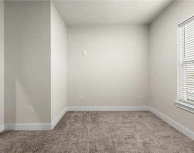 2648 Sandy Plains Road - Photo Thumbnail 31