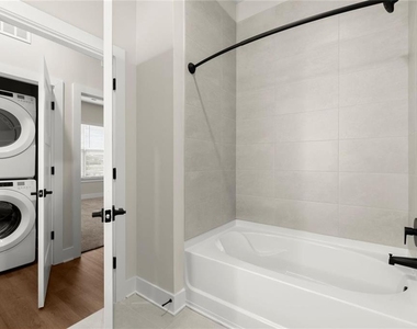 2648 Sandy Plains Road - Photo Thumbnail 33