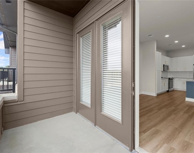 2648 Sandy Plains Road - Photo Thumbnail 11