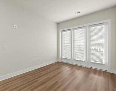 2648 Sandy Plains Road - Photo Thumbnail 9