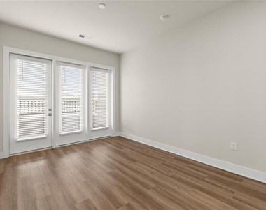 2648 Sandy Plains Road - Photo Thumbnail 10