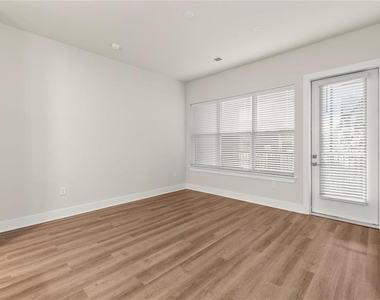 2648 Sandy Plains Road - Photo Thumbnail 10