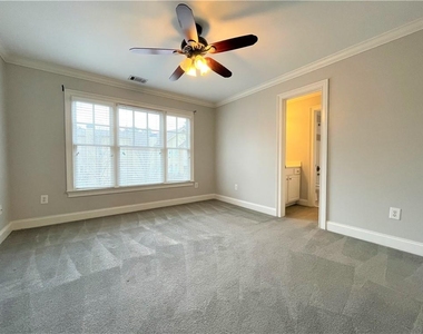 895 Lenox Ct Ne - Photo Thumbnail 20