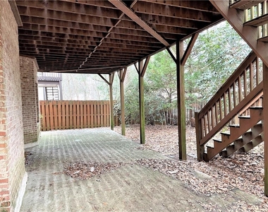 895 Lenox Ct Ne - Photo Thumbnail 25