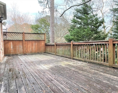 895 Lenox Ct Ne - Photo Thumbnail 27