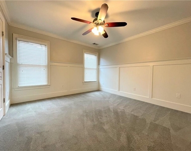 895 Lenox Ct Ne - Photo Thumbnail 19