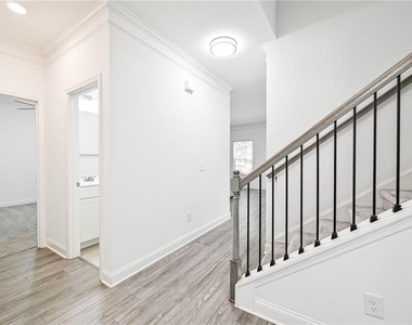 58 Laurel Cove Drive - Photo Thumbnail 2
