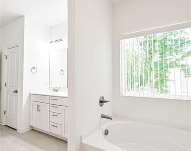 58 Laurel Cove Drive - Photo Thumbnail 33