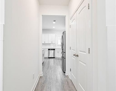 58 Laurel Cove Drive - Photo Thumbnail 7
