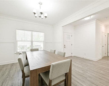 58 Laurel Cove Drive - Photo Thumbnail 3