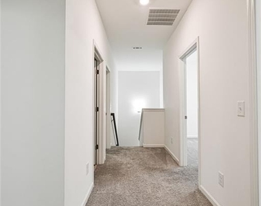 58 Laurel Cove Drive - Photo Thumbnail 25