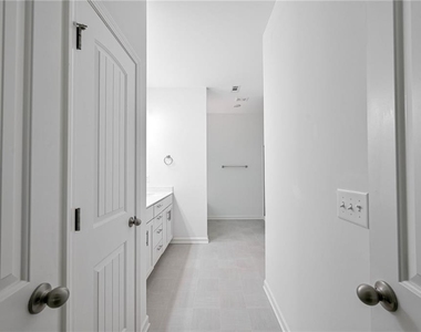 58 Laurel Cove Drive - Photo Thumbnail 31