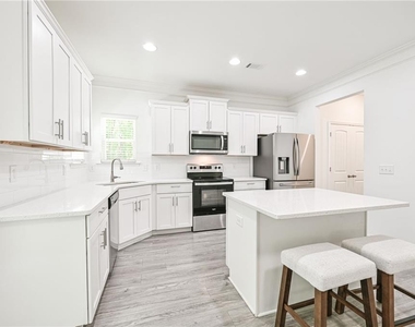 58 Laurel Cove Drive - Photo Thumbnail 11