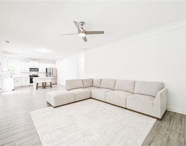 58 Laurel Cove Drive - Photo Thumbnail 16