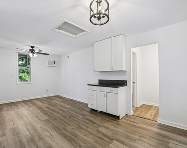 2056a Abby Lane Ne - Photo Thumbnail 37