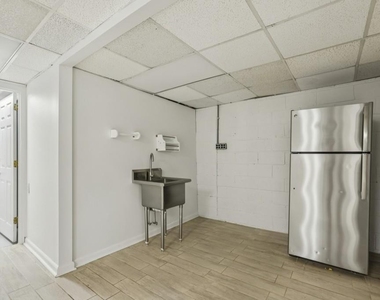 2056a Abby Lane Ne - Photo Thumbnail 44