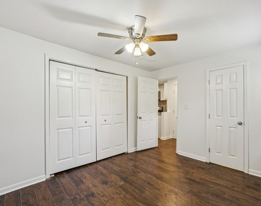 2056a Abby Lane Ne - Photo Thumbnail 28