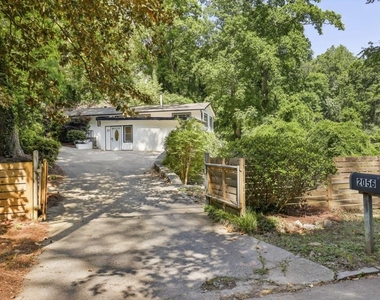 2056a Abby Lane Ne - Photo Thumbnail 53