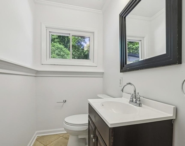 2056a Abby Lane Ne - Photo Thumbnail 22