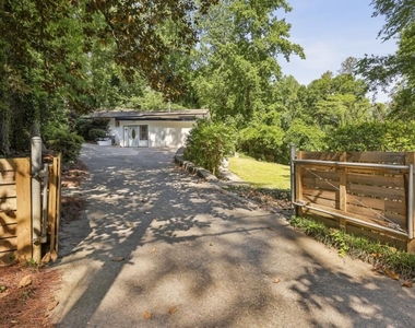 2056a Abby Lane Ne - Photo Thumbnail 6