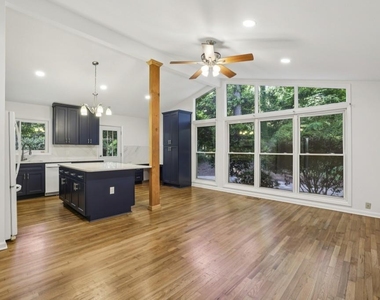 2056a Abby Lane Ne - Photo Thumbnail 1