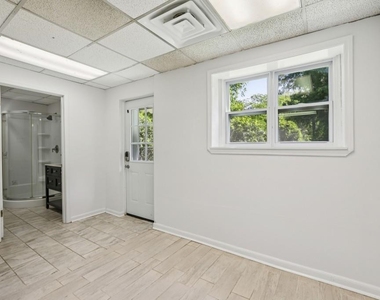 2056a Abby Lane Ne - Photo Thumbnail 42