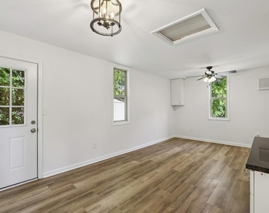 2056a Abby Lane Ne - Photo Thumbnail 36
